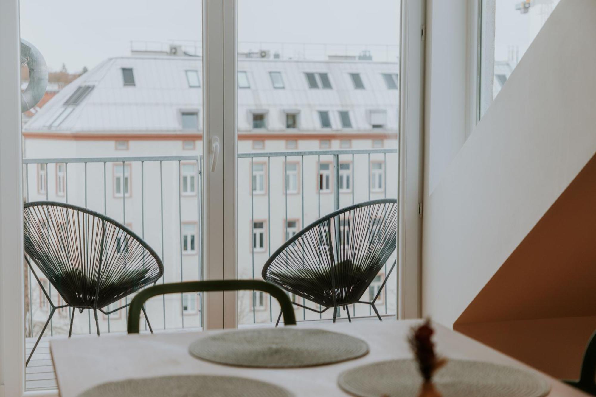Large - Great For Groups - With Balcony Or Terrace Appartamento Vienna